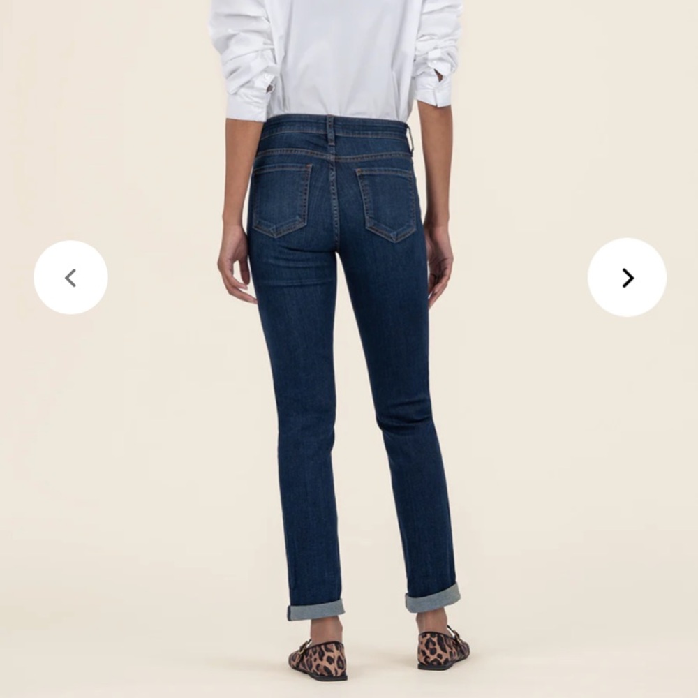 KUT from the Kloth Catherine boyfriend jeans. EUC. Size 4.